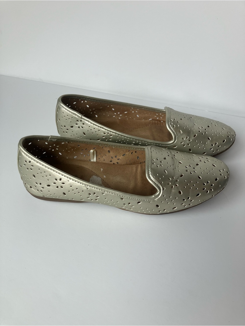 Metallic Silver Ballet Flats - White Mountain